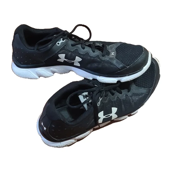 Under Armour Black Athletic Shoes - Picture 2 of 5